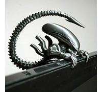 Shein Figura de Alien con Pantalla de Visualización Colgante | Escultura Decorativa Súper Genial para Escritorio/Computadora Mini Ornamento | Regalo Creativ