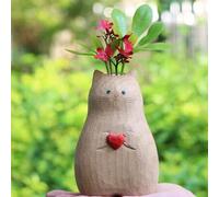 Shein Florero de gato enamorado hecho a mano de madera, pequeño florero de decoración del hogar, figura de gato de madera maciza abrazando un corazón, decor