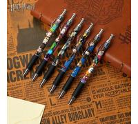 Shein Juego de 6 bolígrafos de gel de tinta con licencia oficial de Warner Bros. con estilo de dibujos animados de Hogwarts. Bolígrafos de gel de tinta negr