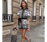 Shein Mono de mujer con cuello alto, mangas con volantes estampadas y lazo delantero. Último conjunto de moda para mujeres, atuendos de París, conjuntos de