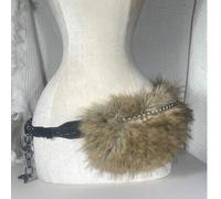 Shein Nuevo cinturón de piel de conejo esponjoso y suave, faja peluda sexy, accesorio popular de mujer para cruce de fronteras en verano, escuela, otoño y H