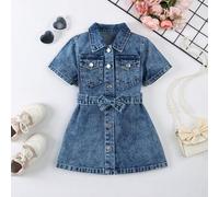 Shein Nuevo vestido vaquero de manga corta corte evasé con cinturón de la cintura para niñas jóvenes, en denim suave lavado, un imprescindible para el veran
