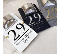 Shein Placa personalizada con número de casa de un solo componente que se ilumina automáticamente al anochecer. Acabado elegante dorado y ahorro de energía.