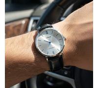 Shein Reloj de cuarzo para hombres Casio, esfera plateada sencilla, correa de cuero negro, pantalla analógica, adecuado para uso diario y deportes MTP-VT01L