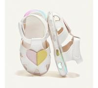 Shein Sandalias de verano con luz interior con diseño de corazón y nudo, para niñas, zapatos planos blancos para bebé e infante para usar dentro y fuera de