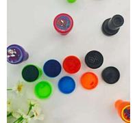 Shein Set de 12 pegatinas de plástico con temática de Marvel Spider-Man, pegatinas de manualidades multicolor DIY para proyectos hechos a mano, regalos de f