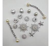 Shein Set de 16 piezas de accesorios de lujo para zapatos con rhinestones, perlas falsas, formas de sol, flor y corazón. Decoraciones de zapatos desmontable