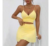 Shein Set de 2 piezas 2024 Moda Mujer: Top corto escotado en V sin mangas y espalda descubierta + Minifalda tubo de Body