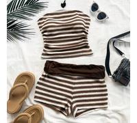 Shein Set de 2 piezas: Bandó fruncido y shorts de tiro bajo en contraste de rojo y blanco, tejido de punto texturizado de ganchillo, para vacaciones