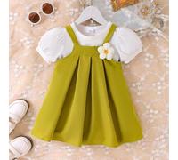 Shein Set de 2 piezas para bebé/niña pequeña que incluye blusa de manga abullonada con tema natural y vestido de peto con bordado floral, conjunto de verano