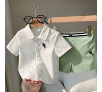 Shein Set de 2 piezas para bebé niño con parte superior tipo cardigan de cuello polo estampado con mustang y pantalones cortos de cintura elástica