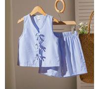 Shein Set de 2 piezas para niña preadolescente que incluye camiseta de tirantes tejida con rayas y acento de moño, y shorts casuales sueltos de cintura elás