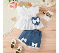 Shein Set de 2 piezas: Vestido casual de moda blanco con doble volante en las mangas para niñas pequeñas y shorts cortos blancos con encaje floral y decorac