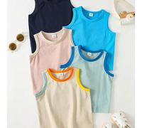 Shein Set de 5 piezas de tops/chalecos sin mangas casuales y versátiles de punto con rayas y unicolor para bebé niño, talla grande un set de 6 piezas a jueg