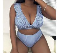 Shein Set de bikini con estampado de rayas y volantes con cuello en V para mujeres de talla grande, traje de baño de playa de moda para vacaciones