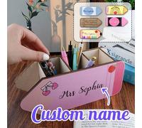 Shein Soporte para bolígrafos con forma de lápiz personalizado, almacenamiento de escritorio personalizado, soporte para bolígrafos de estilo colorido y lin