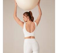 Shein Top de yoga de tirantes cruzados con abertura en la espalda FeatherFit™, de bajo impacto y soporte ligero, para uso diario
