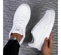 Shein Zapatillas deportivas casuales blancas de talla grande para hombre, zapatos deportivos livianos de suela blanda con cordones, cómodos para academias,