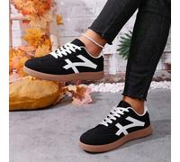 Shein Zapatillas deportivas casuales de estilo colegial con contraste de unicolor para mujer, para primavera/verano/otoño, con cordones, patchwork en blanco