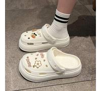 Shein Zapato perforado de EVA para mujeres con dibujo animado lindo y redondo para dedos con tacón grueso, suave, liviano, antibacteriano, desodorante, tran