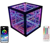 SIAMZYWV Luz de túnel de espejo infinito, colores RGB, luces cósmicas geniales con control remoto, carga USB junto a la lámpara de escritorio, perfecta para guardería de niños y juguetes