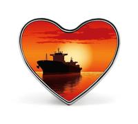 Silhouette of The Tanker Ship on Red Sunrise - Insignia de corazón para mujeres y hombres, accesorios de joyería de moda para sombreros, bolsos, chaqueta, abrigo, regalos de día
