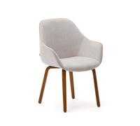 Silla Aleli en chenilla beige y patas de madera maciza de fresno con acabado en nogal.