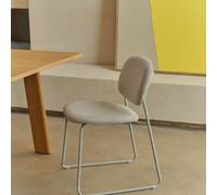 Silla Meli en chenilla beige y estructura de metal beige FSC Mix Crédito