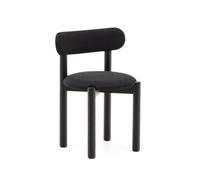 Silla Nebai en chenilla negra con estructura de roble macizo, acabado negro Crédito FSC MIX