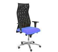Sillón Albacete con mecanismo Sincro tapizada con Tela color Azul claro y malla color Negro. Equipado con Base aluminio, Brazos 1D y Ruedas de parqué