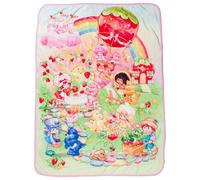 Silver Buffalo Care Bears y Strawberry Tarcake 45 x 60 Lanza de velln Lanza suave y acogedora 250 GSM