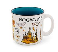 Silver Buffalo Harry Potter Hogwarts All Over Icons Destination - Taza de cerámica con diseño de campista | Regalos y coleccionables del mundo mágico | Capacidad para 20 onzas