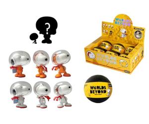 Simba ÜRDU Peanuts Snoopy Astronauta, Figura Magnética en Bola Sorpresa,+5 | 1 figura Snoopy astronauta al azar en bola planeta de 11 cm; 7 modelos; pies magnéticos; no se puede elegir