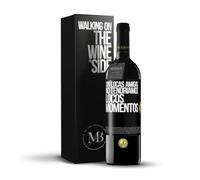 «Sin locas amigas no tendríamos locos momentos» Mensaje en una Botella. Vino Tinto Premium Reserva 12 Meses + Gift Box. Etiqueta Negra PERSONALIZABLE