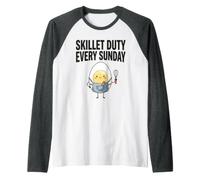 Skillet Duty Todos los domingos Cocinar Desayuno Amante de la Comida Humor Camiseta Manga Raglan