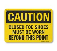 SmartSign Letrero "Precaución - Cerrado Toe Shoes Must Be Worn" | 7 x 10 pulgadas de aluminio
