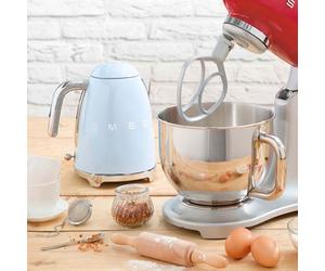 Smeg - KLF03PBEU tetera eléctrica 1,7 L 2400 W Azul