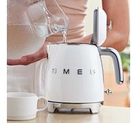 Smeg KLF05WHEU Electric Kettle with a Capacity of 0.8l and a Power of 1400 W KLF05WHEU-white, Plastic, Black