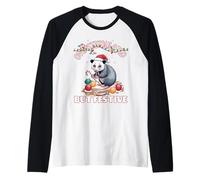 Sobreestimulada Pero Festiva Navidad FEA Camiseta Manga Raglan
