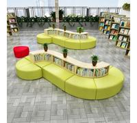 Sofá tipo banca modular creativo en forma de S con almacenamiento de libros