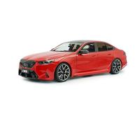 Solido BMW M5 (G90) 2025 - Sedán Deportivo de Negocios, Detalles Negros, Llantas de Contraste, Modelo Diecast, Color Rojo Fuego 1:18