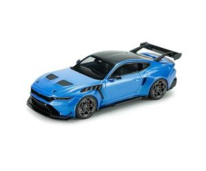 Solido Ford Mustang GTD 2025 1:43 - Maqueta de coche a presión de fundición, modelo de colección de metal, azul indulgente, con base de plástico, cartón ventana