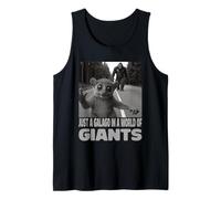 Solo Un Galago En Un Mundo De Gigantes Camiseta sin Mangas