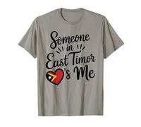 Someone In East Timor Loves Me Couple Love Camiseta
