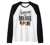 Someone In Moldova Loves Me Moldovan Heart Flag Camiseta Manga Raglan