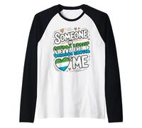 Someone In Sierra Leone Loves Me Heart Flag Pride Camiseta Manga Raglan