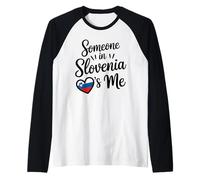 Someone In Slovenia Loves Me Slovenian Flag Heart Camiseta Manga Raglan
