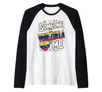 Someone In Venezuela Loves Me Heart Flag Camiseta Manga Raglan