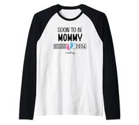 Soon to Be Mommy 2026 New Mom EST 2026 Mama Future Mom to Be Camiseta Manga Raglan