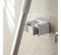 Soporte para escoba de fregona, paquete de 2 soportes de pared, estante de almacenamiento resistente con clips de goma suave, no deja marcas para organización de cocina, baño, garaje (A)